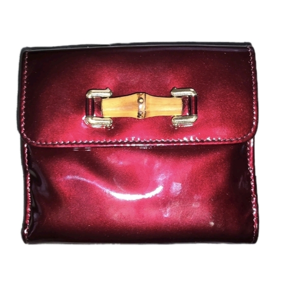 Elegant And Classic Authentic Gucci Burgundy Leather Wallet With Bamboo Accent - Picture 2 of 10